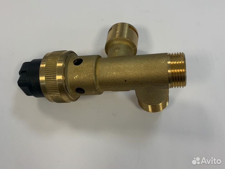 Вентиль 3-х ходовой в сборе для Vaillant 252457