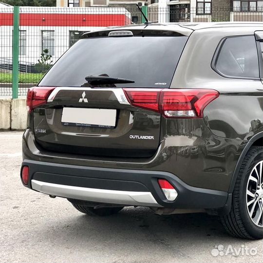 Бампер задний в цвет Mitsubishi Outlander 3