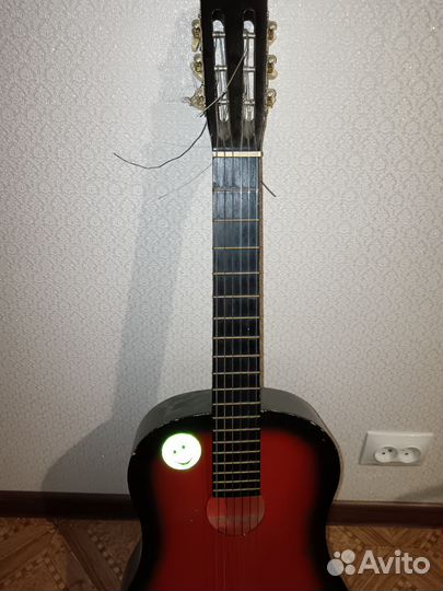 Классическая гитара шестиструнная