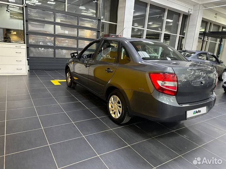 LADA Granta 1.6 МТ, 2017, 130 000 км