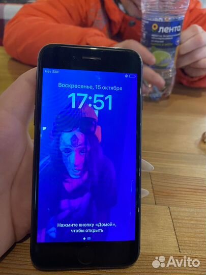 iPhone 8, 64 ГБ