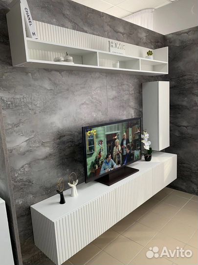 Подвесная тумба для тв