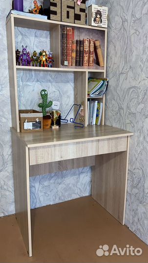 Письменный стол