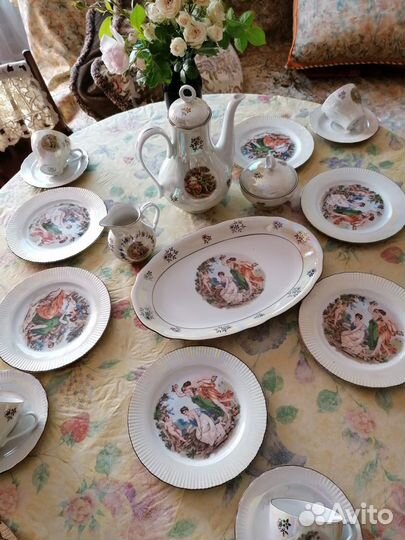 Продам 2 сервиза Мадонна