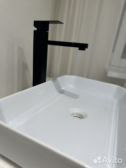 Комплект раковина в ванную и кран