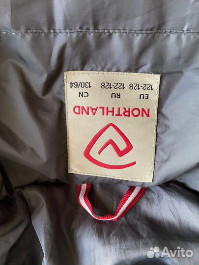 Пуховик на девочку 7-8 лет