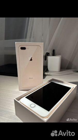 iPhone 8 Plus, 64 ГБ