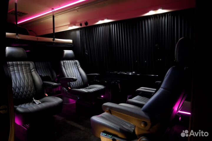 Аренда микроавтобуса Mercedes VIP кабинет 7 мест