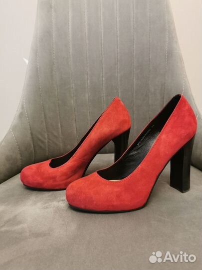 Продам женские туфли