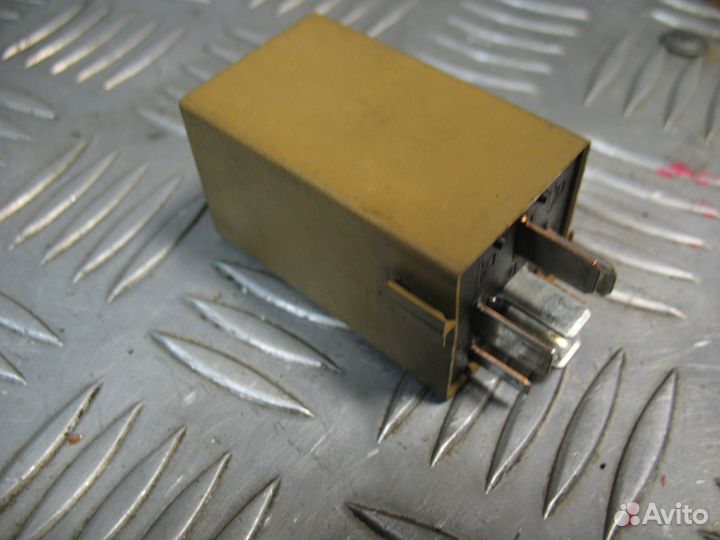 Реле стеклоочистителей BMW 5 - E39