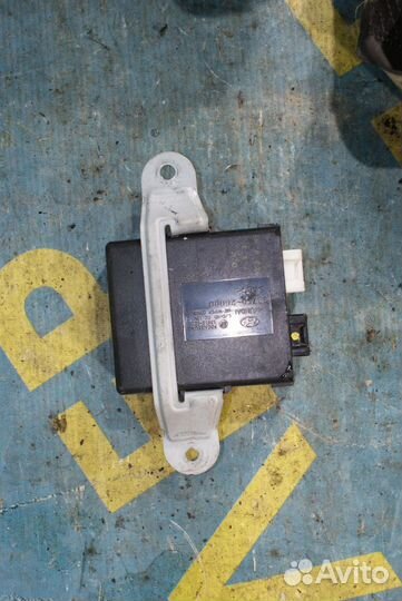 Блок управления дворниками Hyundai Santa FE