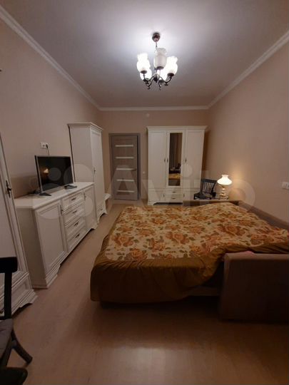 1-к. квартира, 43 м², 13/17 эт.