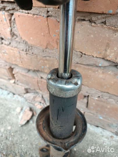 Стойка амортизатора передняя Daewoo Matiz