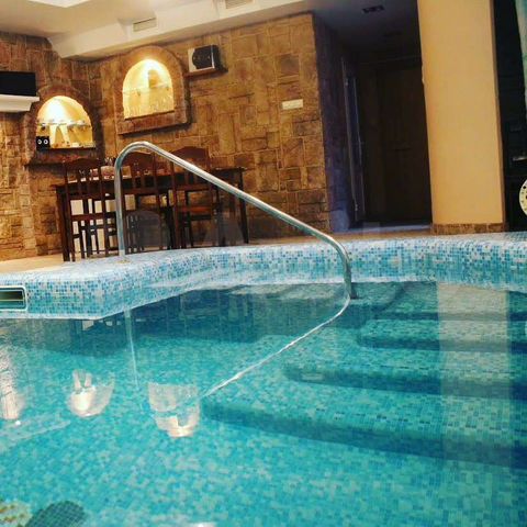 Дом 300 м² на участке 8 сот.