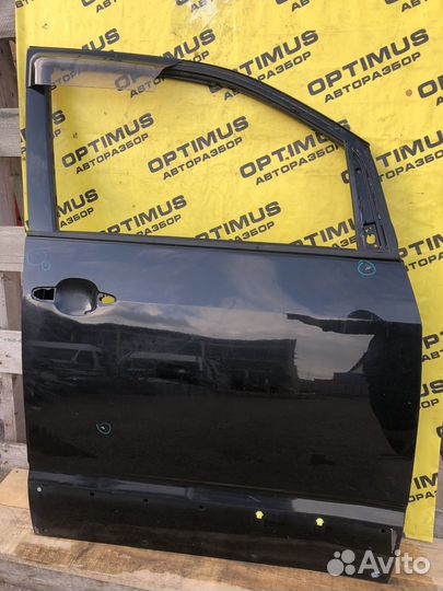 Дверь передняя правая Toyota Voxy AZR 60