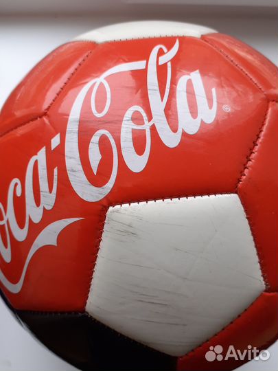 Футбольный мяч кока кола