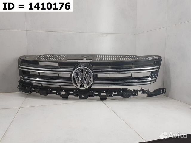 Решетка радиатора Volkswagen Tiguan