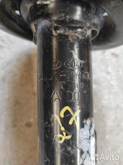 Kia ceed амортизатор левый подвески 2010