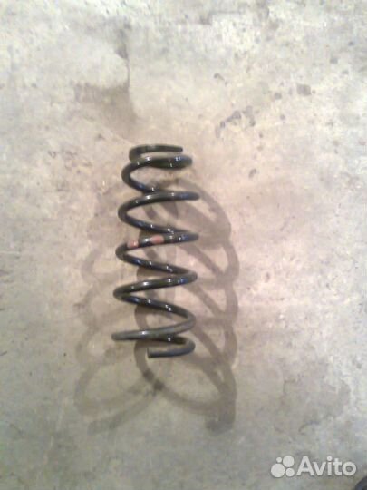 Пружина задняя б/у для honda stepwgn 2001-2005 гг