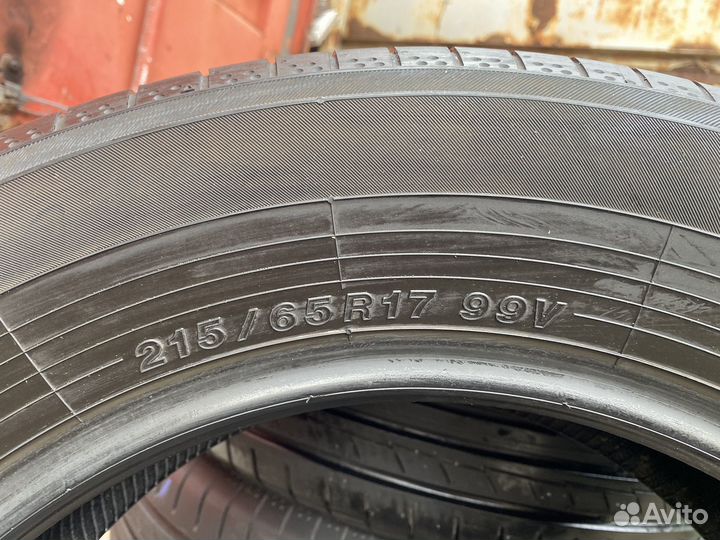 Yokohama BluEarth-A 215/65 R17 99