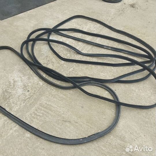 Mercedes ML W164 уплотнитель двери