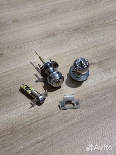 Межкомнатная ручка защелка/кноб