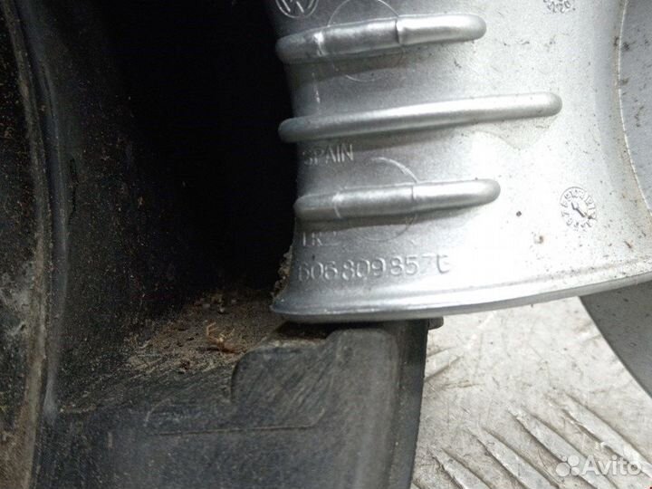 Лючок бензобака для Volkswagen Polo 4 6Q6809857E