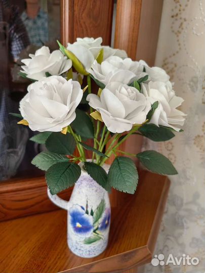 Букет из роз в вазе