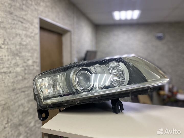 Фара передняя правая Ауди А6 С6 4F