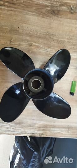 Винт гребной 150-300;4x14-1/2x18