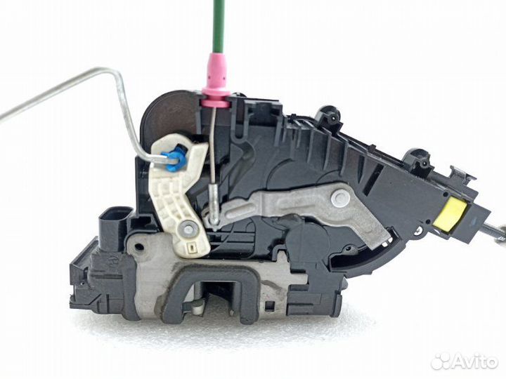 Замок двери передний левый Mercedes-Benz E-Class