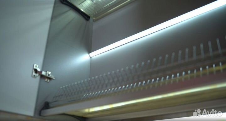 Умная подсветка мебели и гарнитура реагирующая на