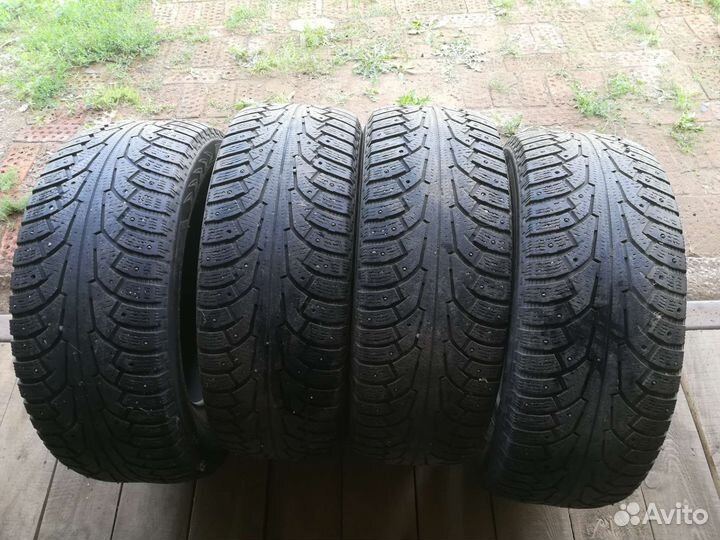 Nokian Tyres Hakkapeliitta 1 275/60 R18