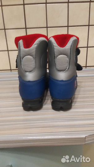 Лыжные ботинки