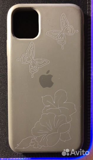 Гравировка на чехле телефона