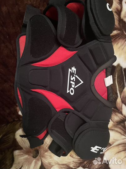 Нагрудник хоккейный