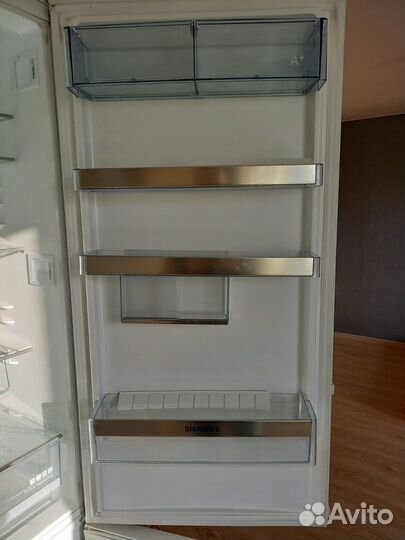Холодильник siemens