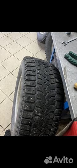 Yokohama IceGuard Stud IG65 265/65 R17