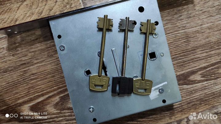 Замок врезной