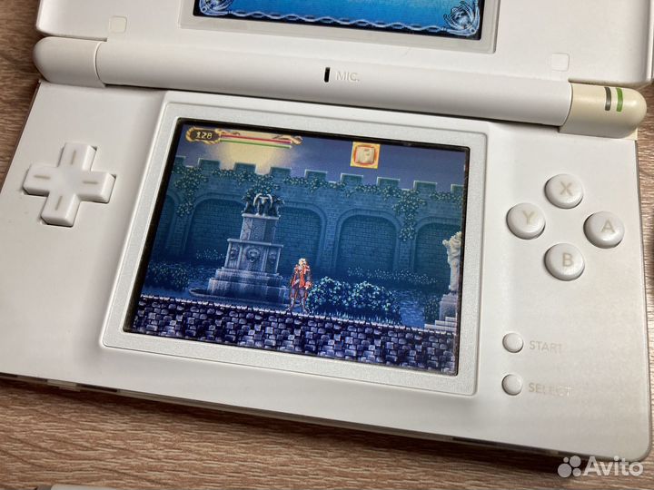 Nintendo DS lite