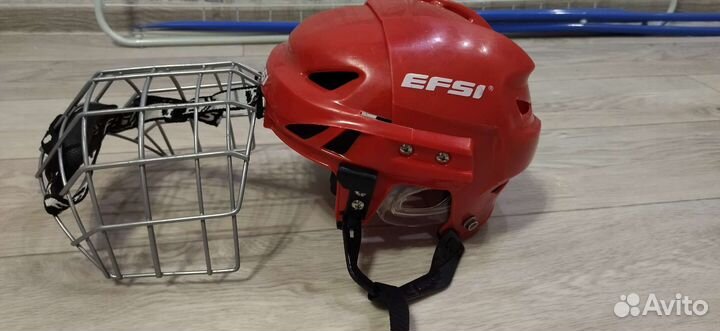 Хоккейный шлем