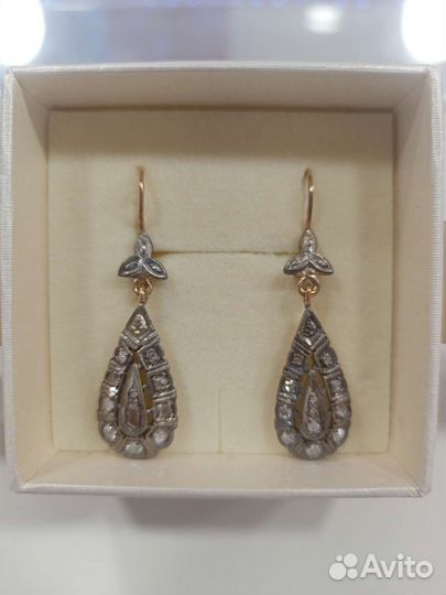 Золотые серьги с алмазами