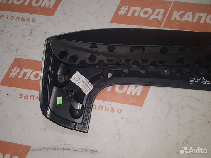 Спойлер крышки багажника Ford Focus 3 BM51A44210B