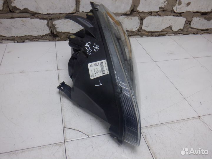 Фара левая Focus 2 дорест