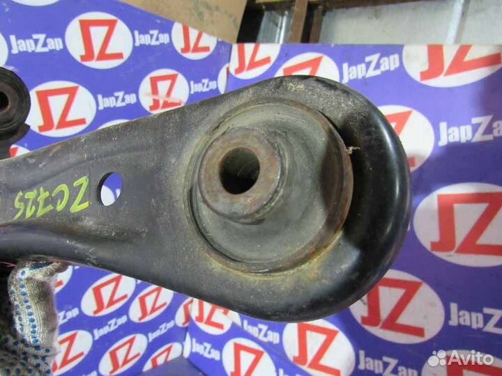 Рычаг Suzuki Swift ZC72S Перед Лево