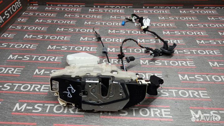 Замок двери задний правый Mercedes-Benz S-Class