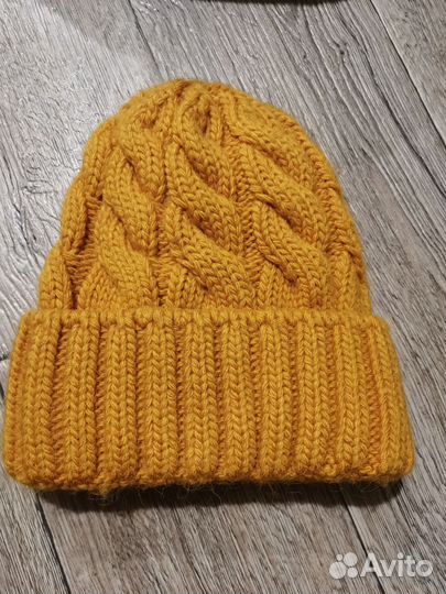 Шапка вязанная женская