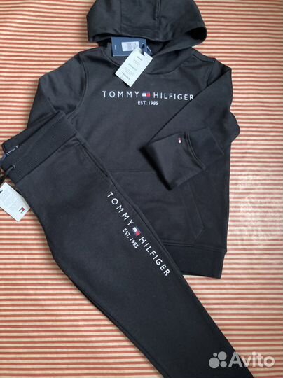 Костюм детский Tommy Hilfiger новый