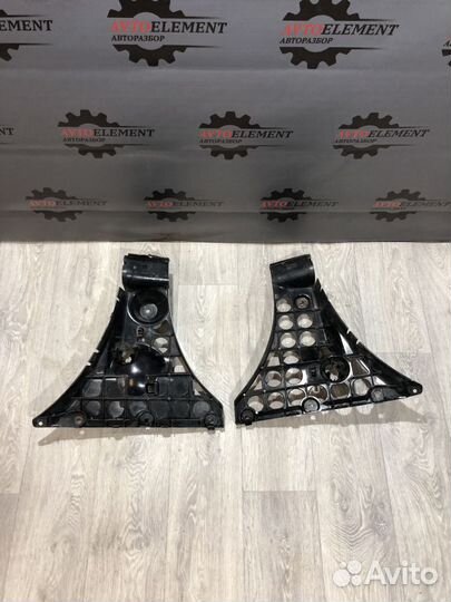 BMW e60 кронштейн заднего бампера