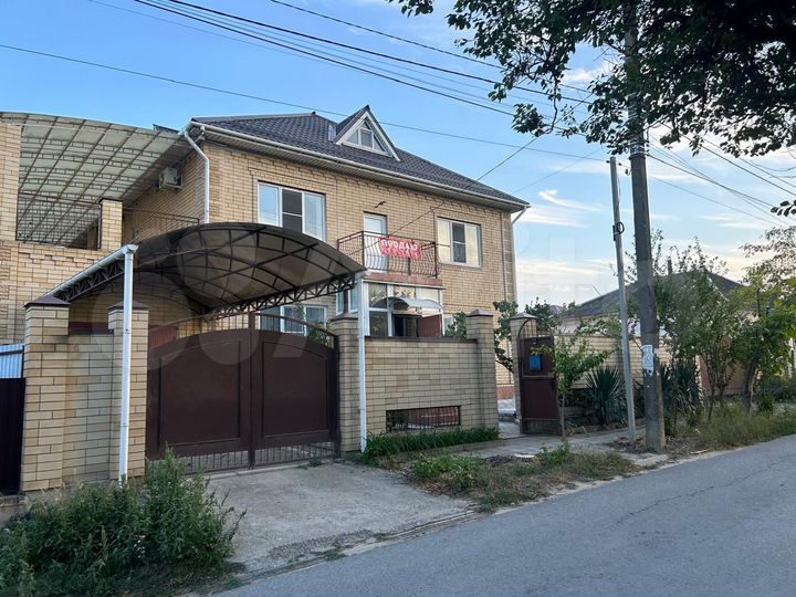 Дом 279 м² на участке 11 сот.